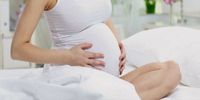 Venas varicosas de la pelvis durante el embarazo.